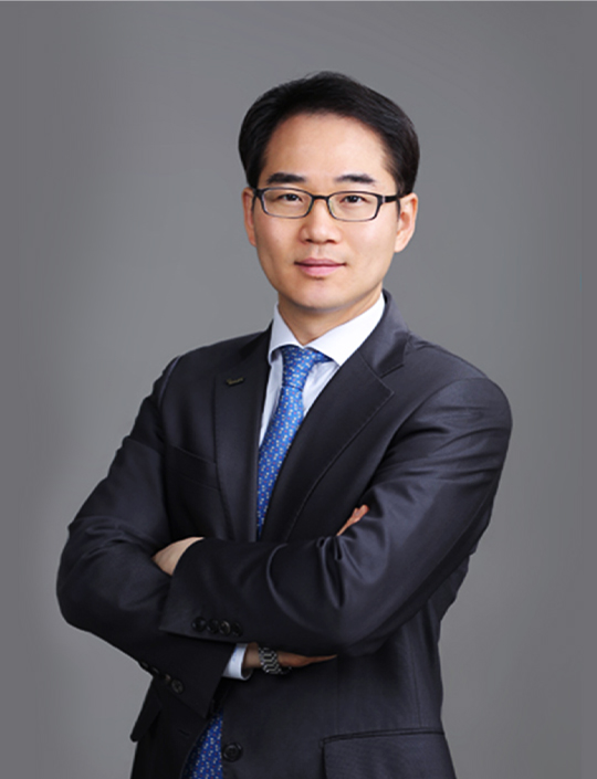 Hyunsuhp Shin, CEO